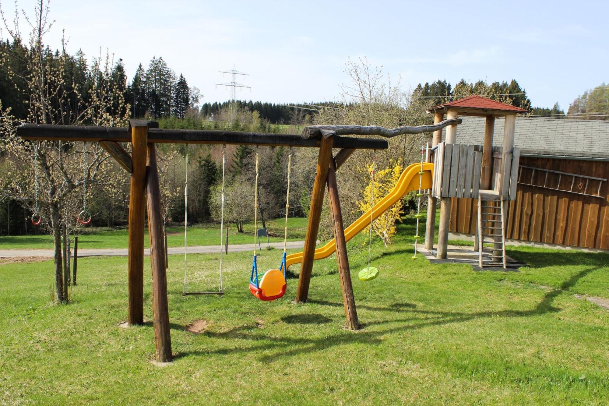 Ferienwohnung Haus Am Roetenberg Grafenhausen Εξωτερικό φωτογραφία